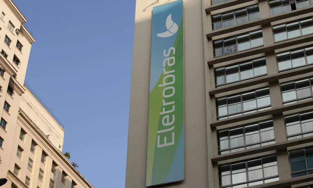 Imagem da notícia: É possível reverter a privatização da Eletrobras? Veja o que dizem os especialistas