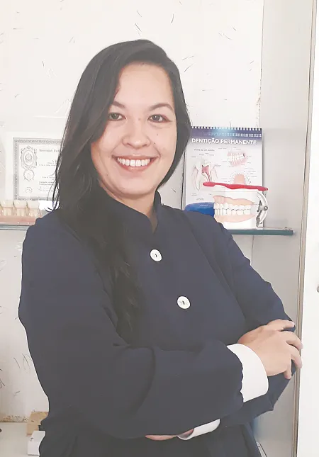 Karina Oyama: hipnose em consultórios odontológicos traz mais conforto ao paciente e mais agilidade nos procedimentos.