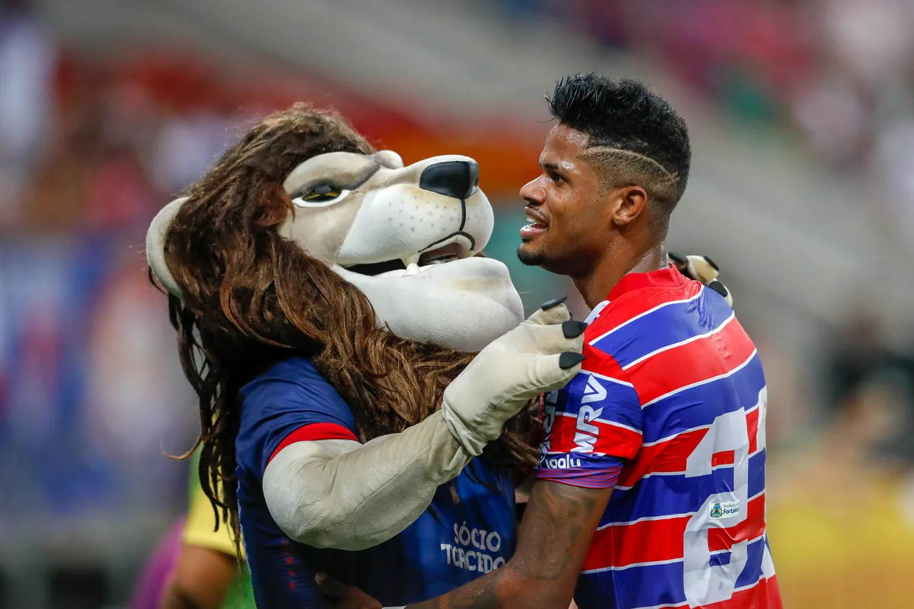 Júnior Santos participou de 27 jogos e marcou 10 gols com a camisa tricolor