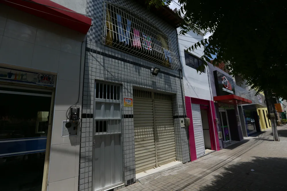 Casa onde Pacarrete morou no Centro de Russas foi modificada pela família. Perdeu a pequena varanda gradeada, onde a artista praticava exercícios de balé