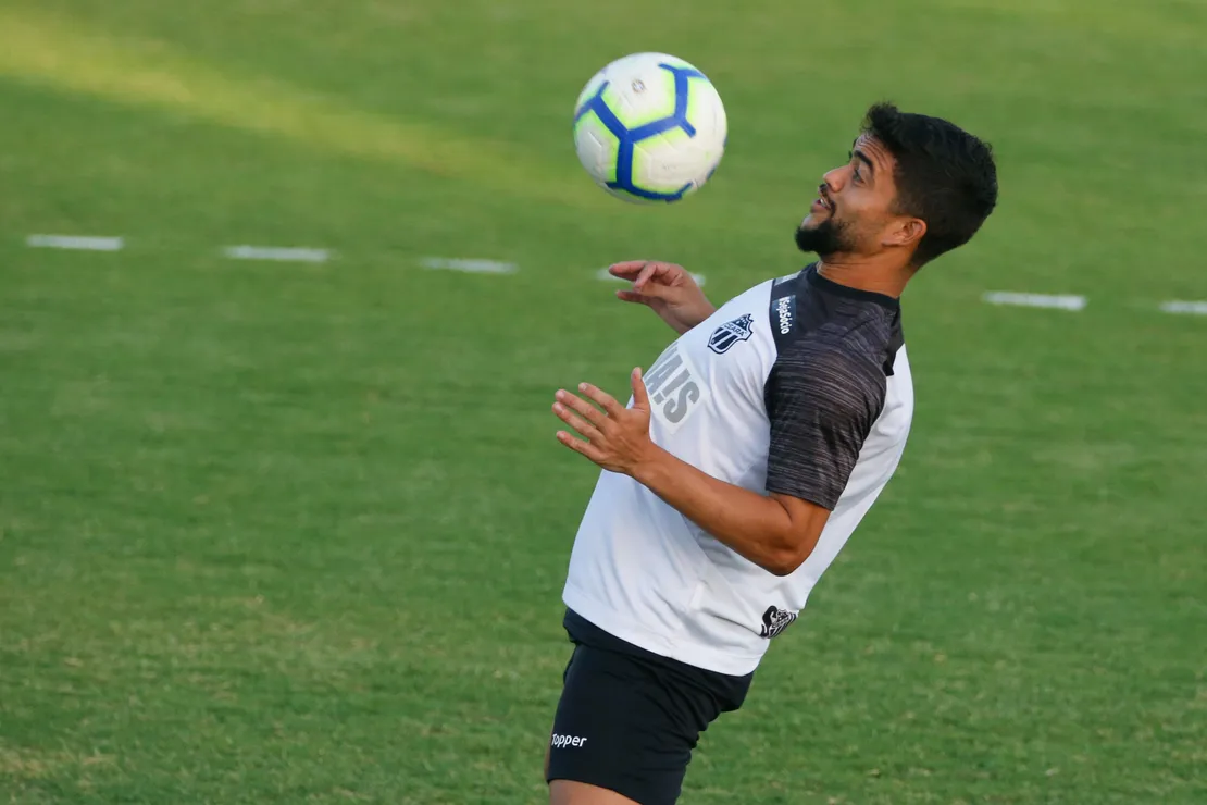 O meia Felipe Silva está no Ceará desde 2019