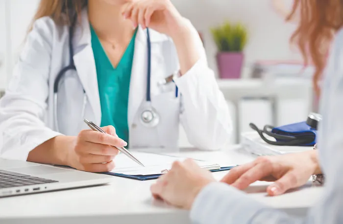 Assegure-se de que a equipe de recepção e atendimento terá um tratamento afável com os pacientes.