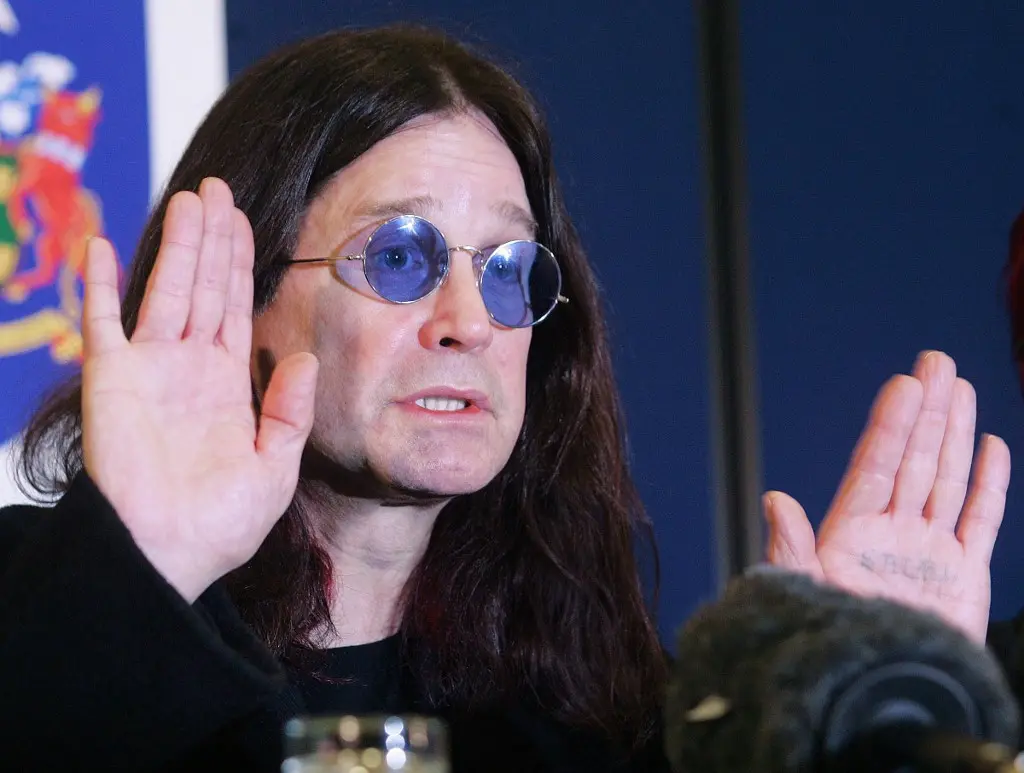 Imagem da notícia: Roqueiro Ozzy Osbourne revela que está com Parkinson