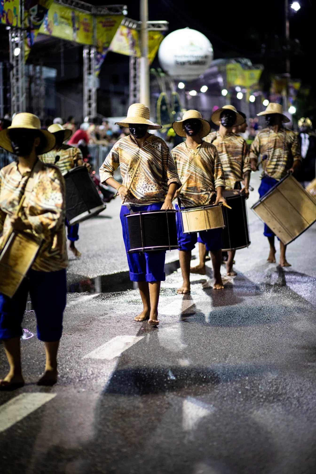 Desfile do Maracatu Kizomba, na Avenida Domingos Olímpio, no carnaval 2019
