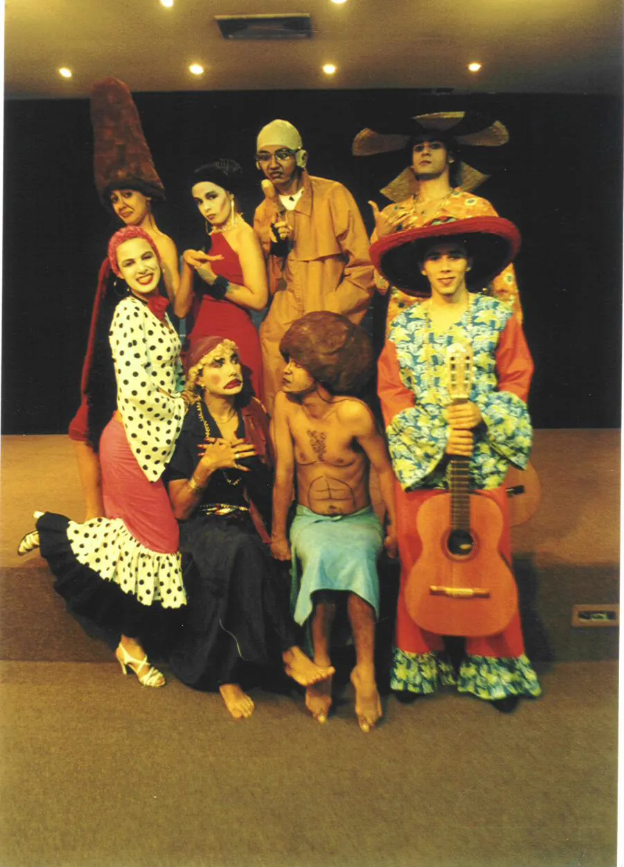 “Papoula” é um dos primeiros trabalhos do Bagaceira. A comédia foi apresentada no IV Festival de Esquetes de Fortaleza (Fesfort), no Teatro da Praia, de Carri Costa