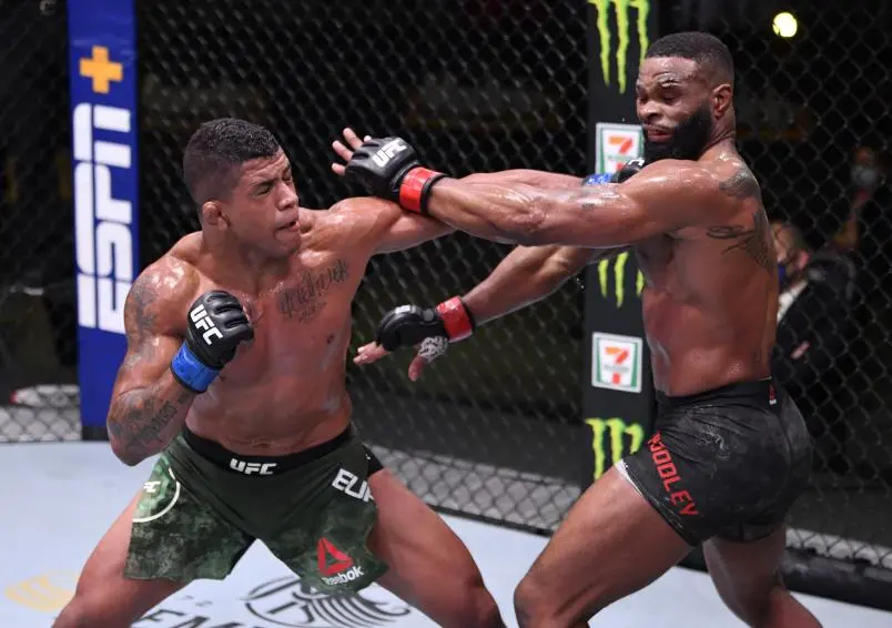 Imagem da notícia Brasileiro Gilbert Durinho vence ex-campeão do UFC e pede luta pelo cinturão