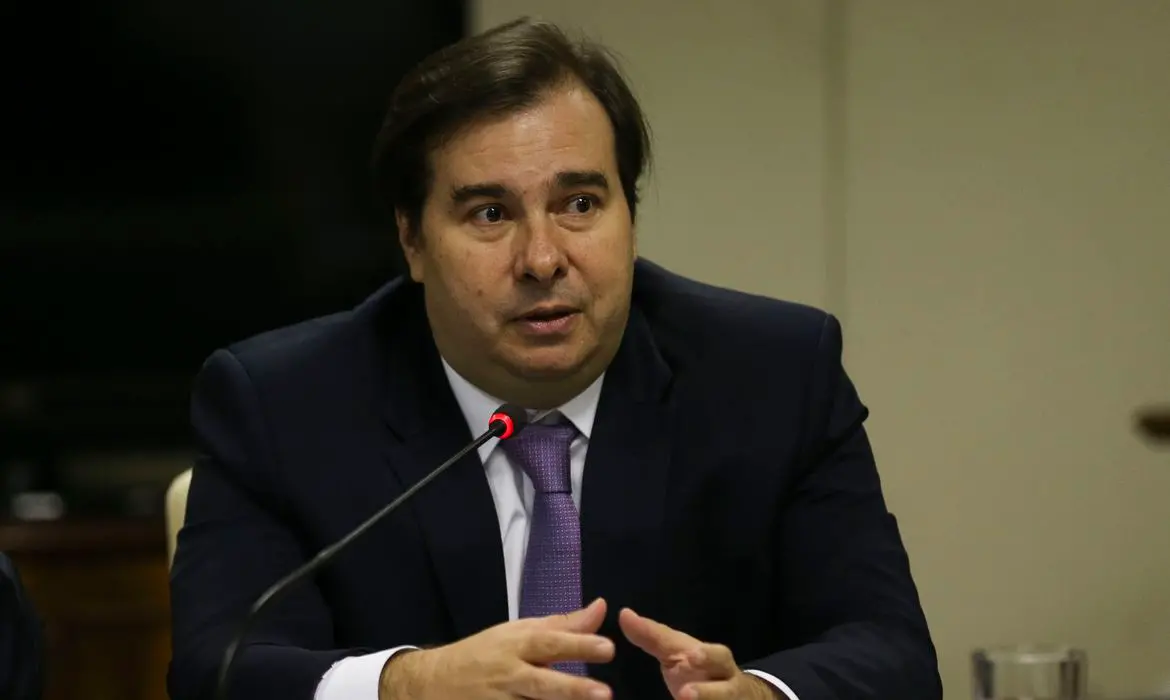 Imagem da notícia 'Acho que vivemos num momento muito difícil da nossa geração', afirma Rodrigo Maia
