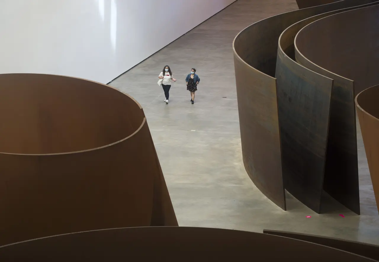 Imagem da notícia Guggenheim é primeiro grande museu a reabrir na Espanha