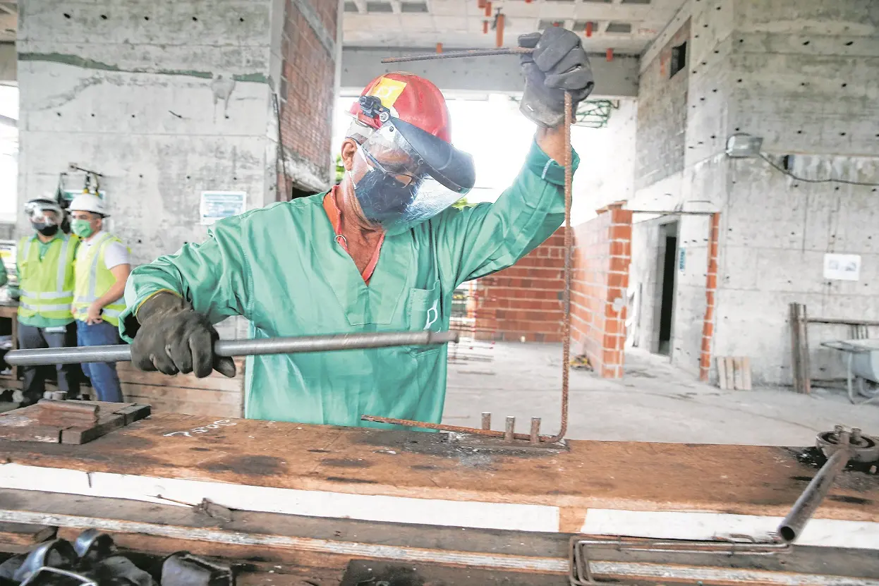 Construção civil é um dos ramos que possui muitas vagas de emprego no Ceará em 2021.