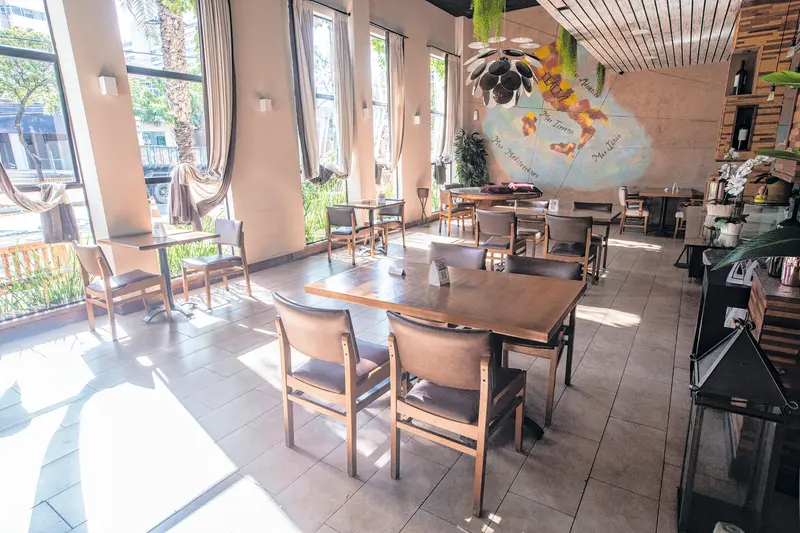 Imagem da notícia: Lockdown: só 32% dos bares e restaurantes têm condições de se manter abertos no Ceará, diz Abrasel