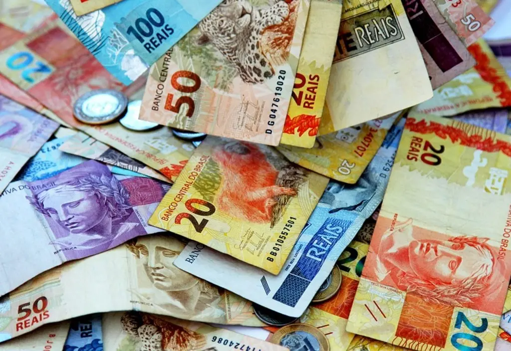 Imagem da notícia: 2º lote de restituição do IR contempla 95,6 mil cearenses; consulta liberada