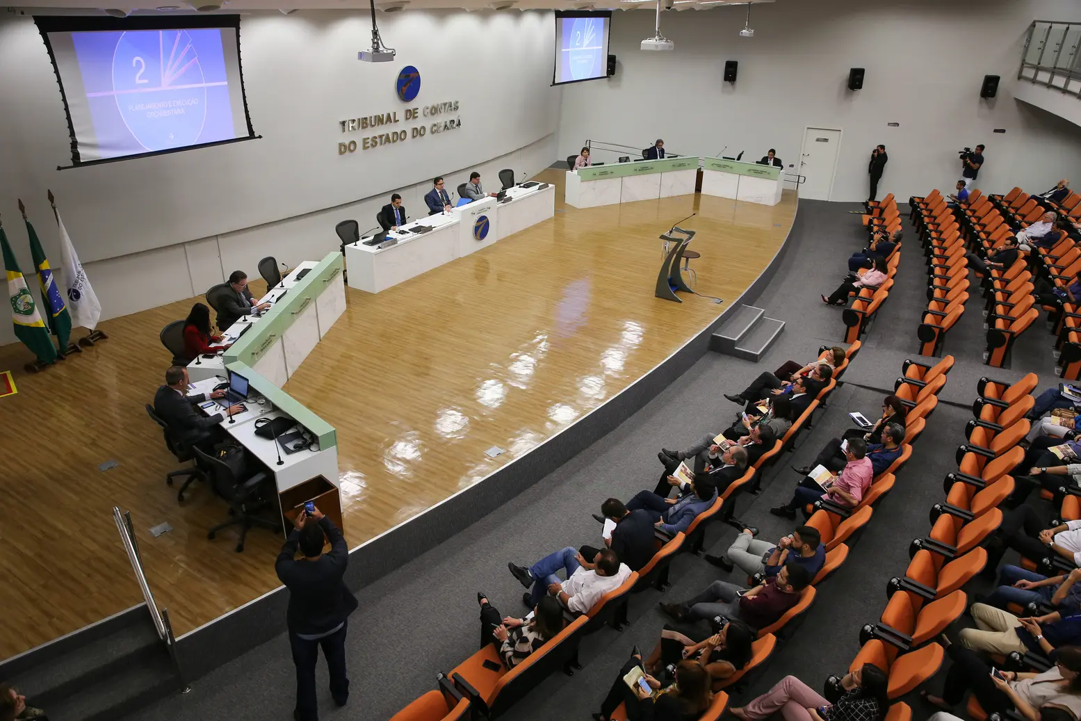 Imagem da notícia: Contas estaduais: governo cumpre metas em saúde e educação, mas falha no Interior