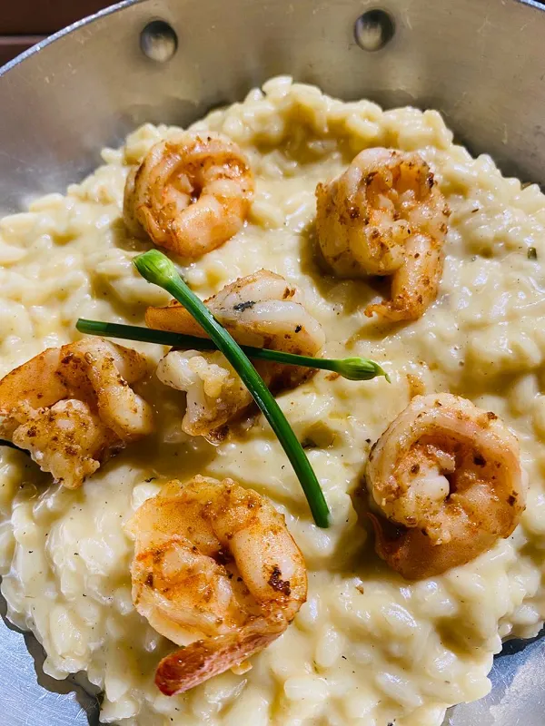 Hey Joe - Prato: Risoto de queijo Manteiga com camarão salteado
