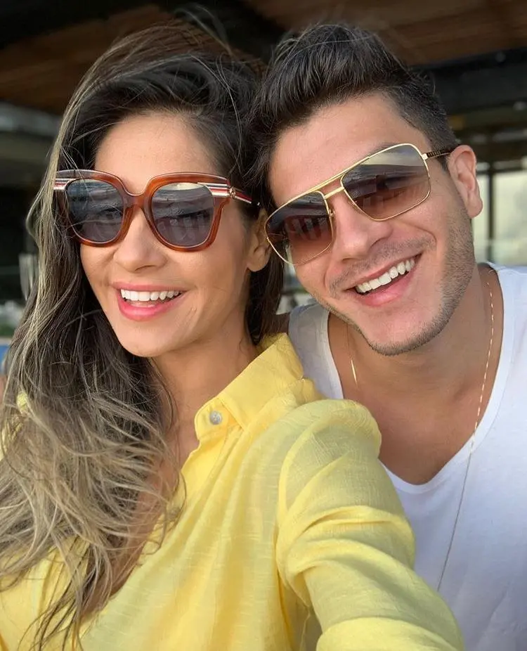 Imagem da notícia: Mayra Cardi diz que vai ressignifcar tatuagem para Arthur Aguiar