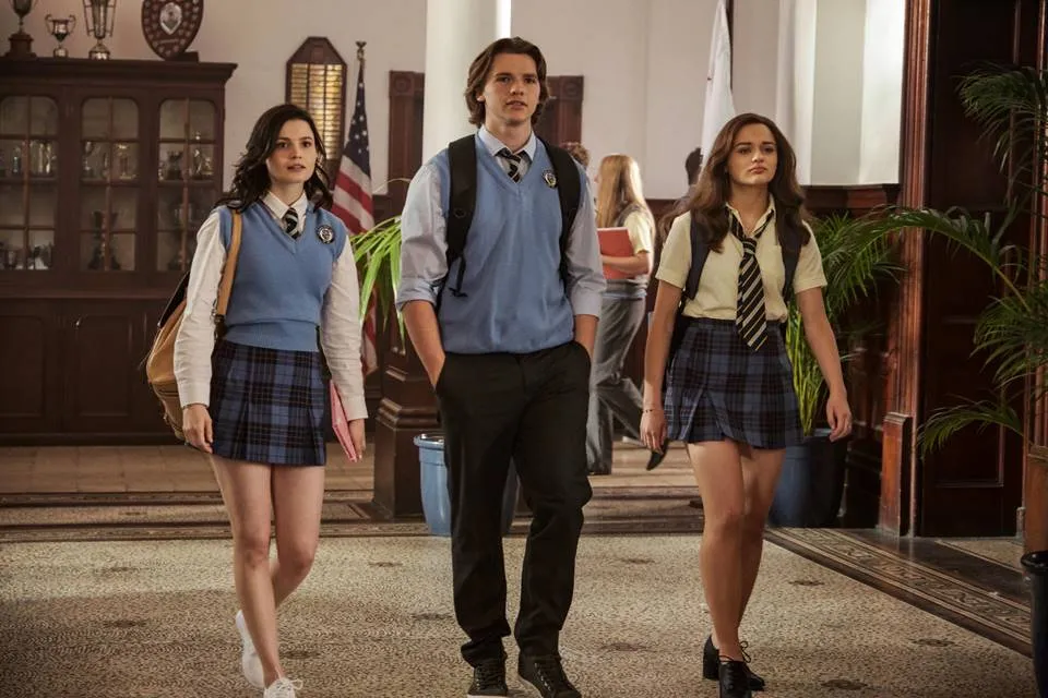 A nova dinâmica da amizade de Elle e Lee também é outro ponto importante no filme