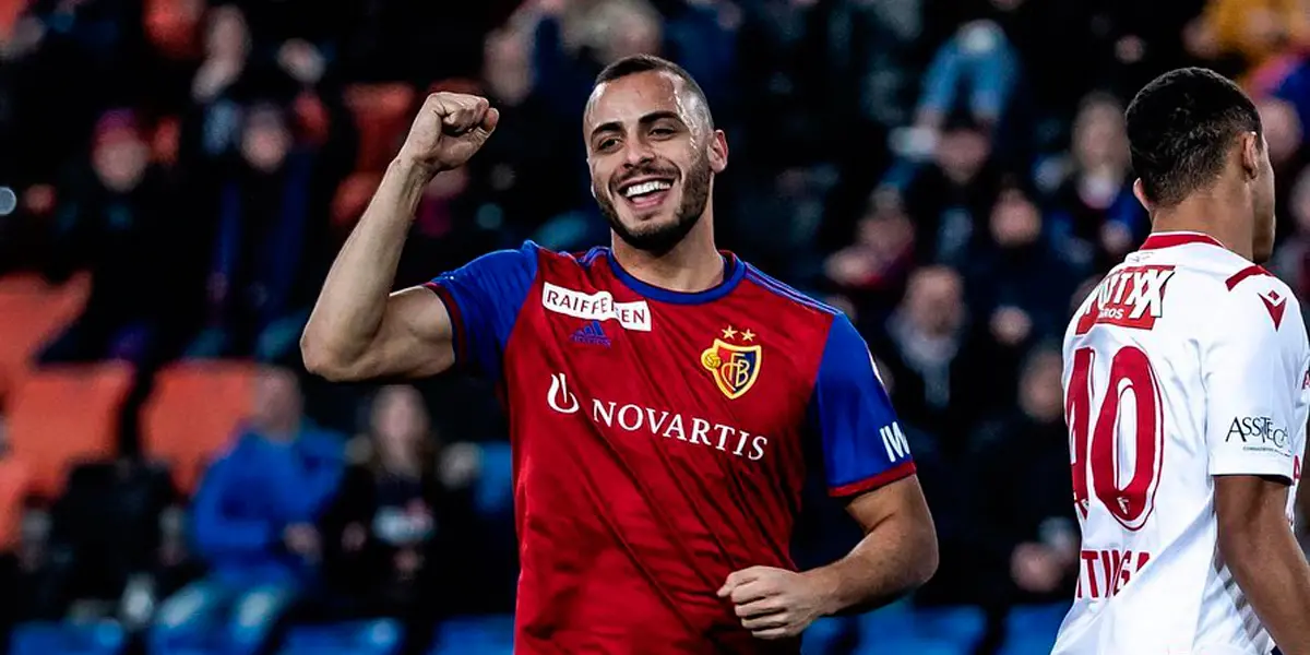 Imagem da notícia: A caminho da Fiorentina, Arthur Cabral é eleito o melhor jogador do futebol suíço em 2021