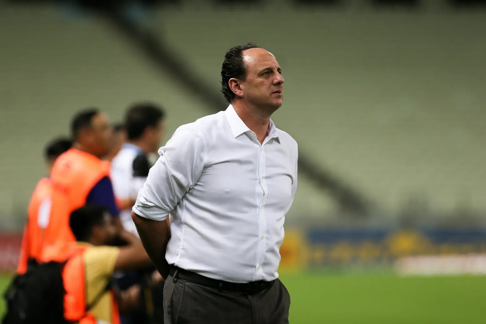 Imagem da notícia: Rogério destaca melhora no 2º tempo e ajustes para vencer a primeira na Série A