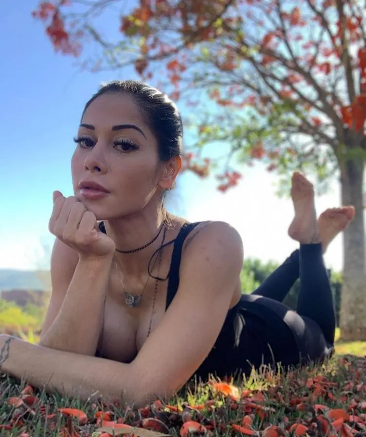 Imagem da notícia: Mayra Cardi diz que perdoou Arthur Aguiar e pede desculpas a ele por 'duras palavras'