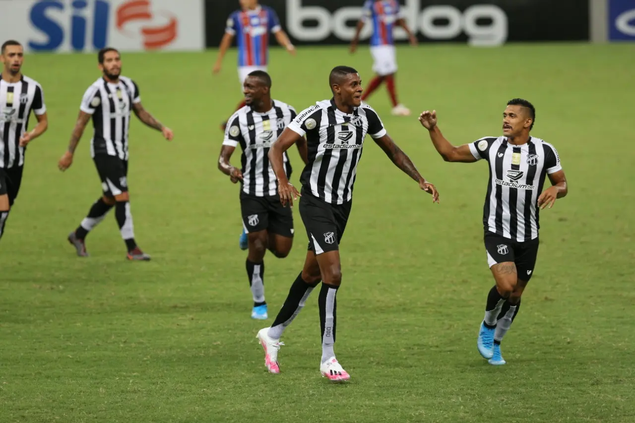Imagem da notícia: Crônica do jogo: confira tudo sobre Ceará 2 x 0 Bahia