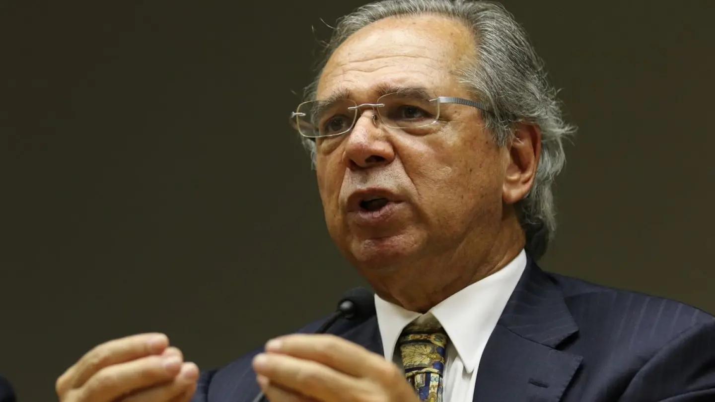 Imagem da notícia: Prorrogação do auxílio emergencial pode ser aprovada em até três semanas, planeja Guedes