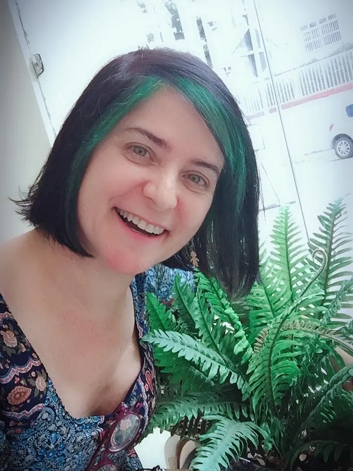 A coordenadora do projeto e cientista da computação Andréia Formico, professora da pós-graduação em Informática Aplicada da Unifor, organizou a logística de modo a desenvolver o equipamento no prazo mais curto possível