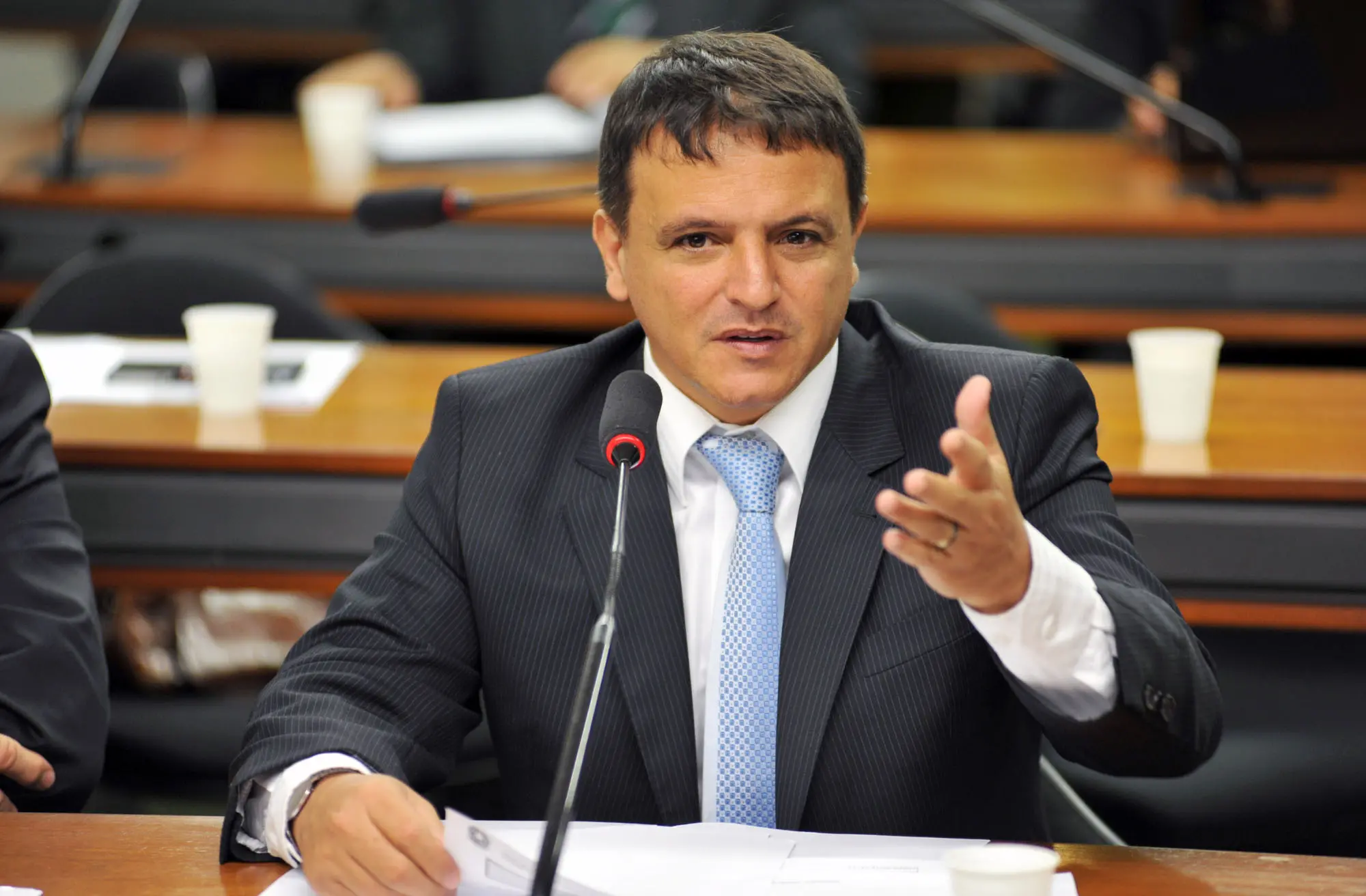 Imagem da notícia: É ruim prorrogar estado de calamidade para pagar Renda Brasil, diz relator da LOA