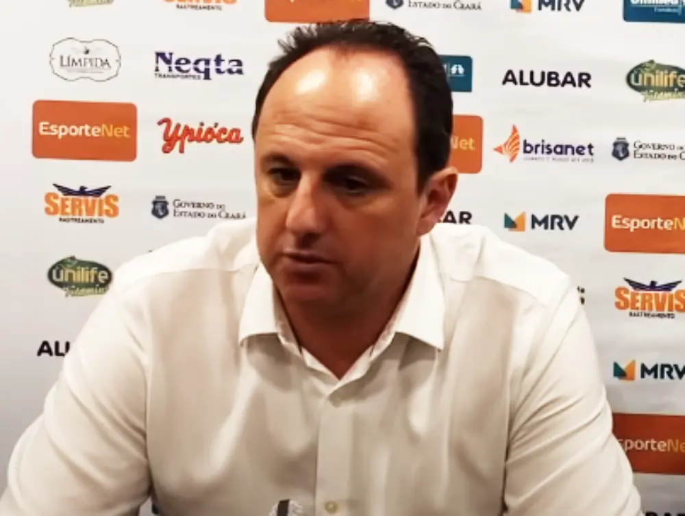Imagem da notícia: Ceni diz que gramado seco foi parte da estratégia do Ceará para vencer o Clássico-Rei