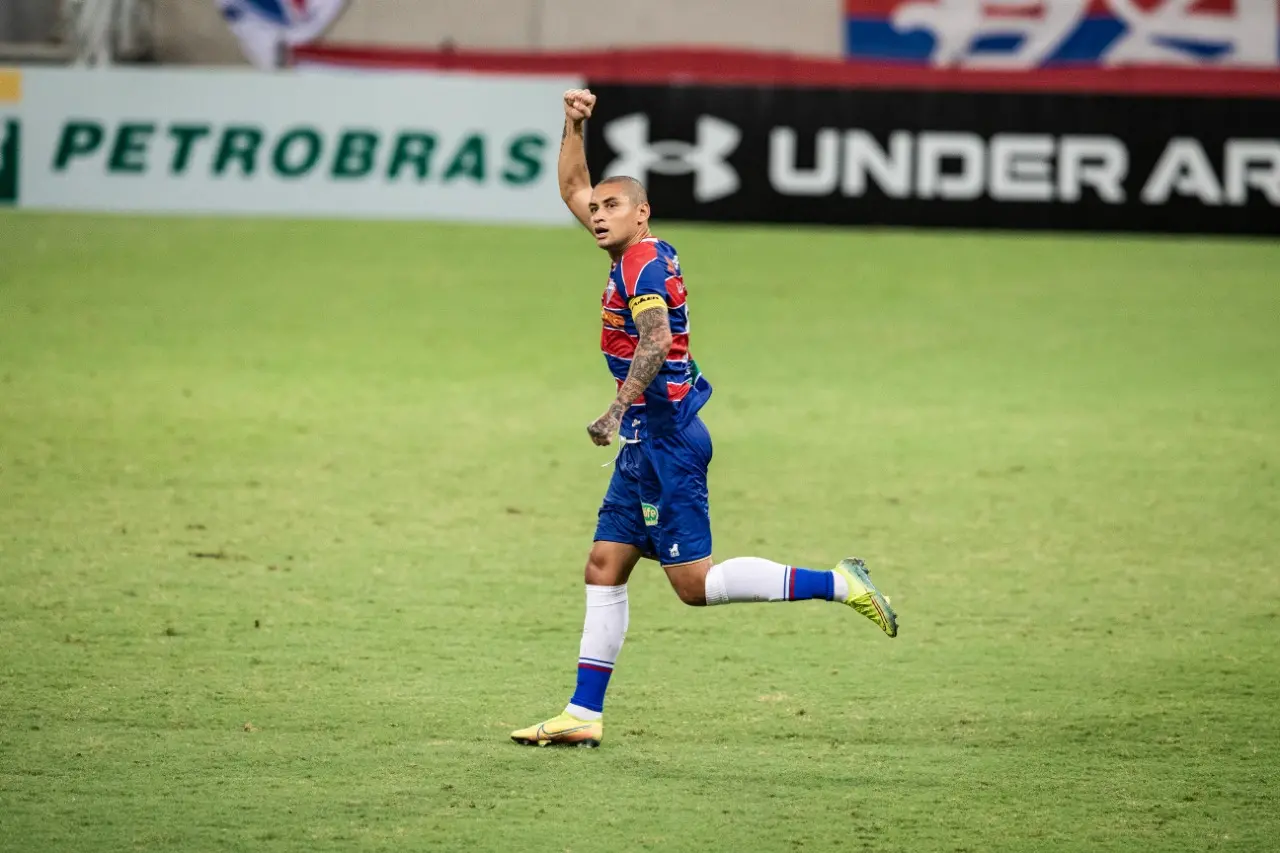 Imagem da notícia Wellington Paulista fica próximo de 100 gols na Série A e reforça importância no Fortaleza