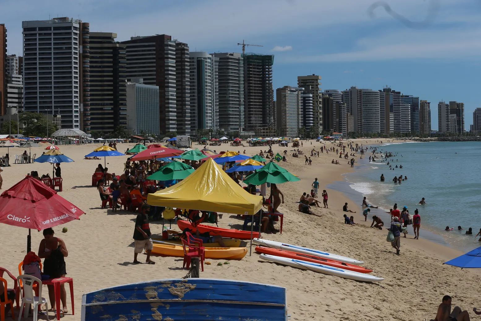 Em Fortaleza, praias ficaram lotadas no feriadão da Independência