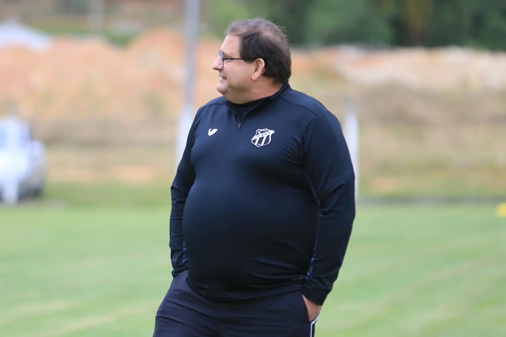 Imagem da notícia Ceará: Guto Ferreira mantém contatos no exterior e monta dossiê sobre rivais na Sul-Americana