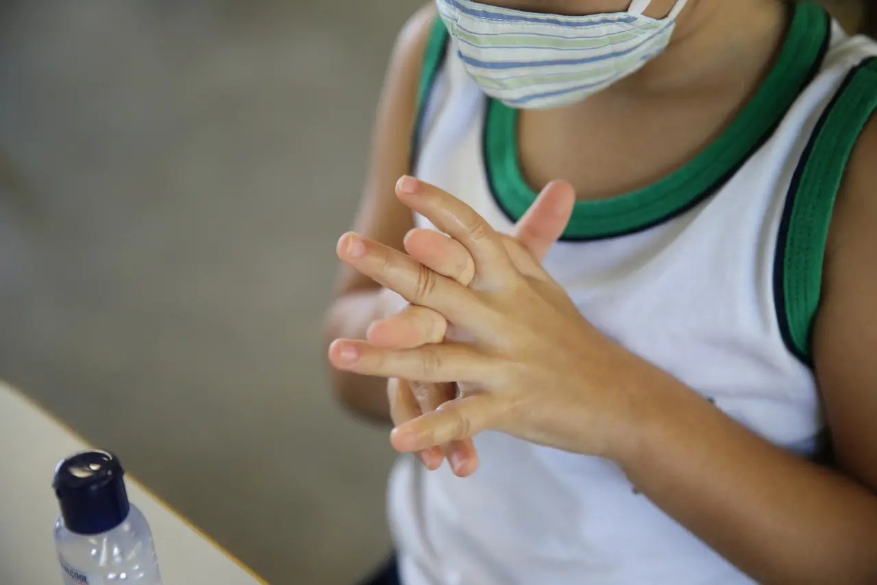 Imagem da notícia: Saiba o que pode e o que não pode no retorno às aulas no Ceará como protocolo de retomada
