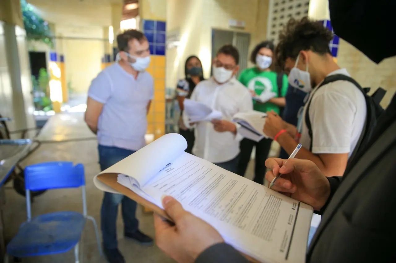 Imagem da notícia: Escola em Maracanaú é a primeira a ter medidas de segurança contra a Covid-19 avaliadas