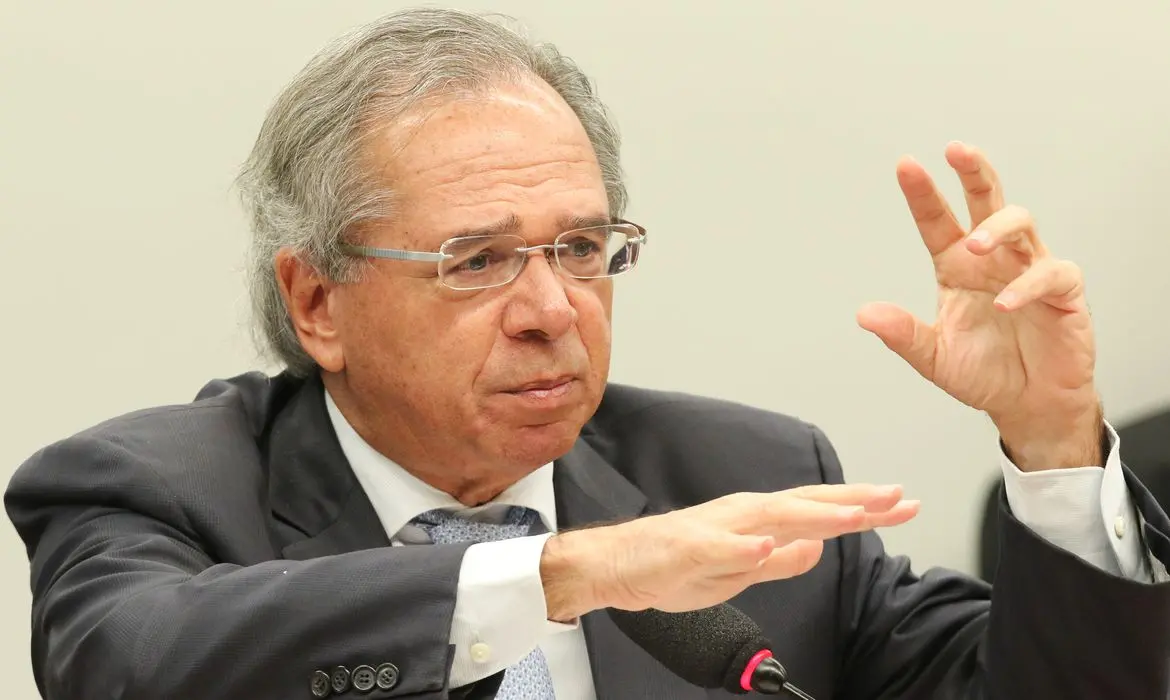 Imagem da notícia: Auxílio emergencial e estado de calamidade não serão prorrogados em 2021, diz Guedes