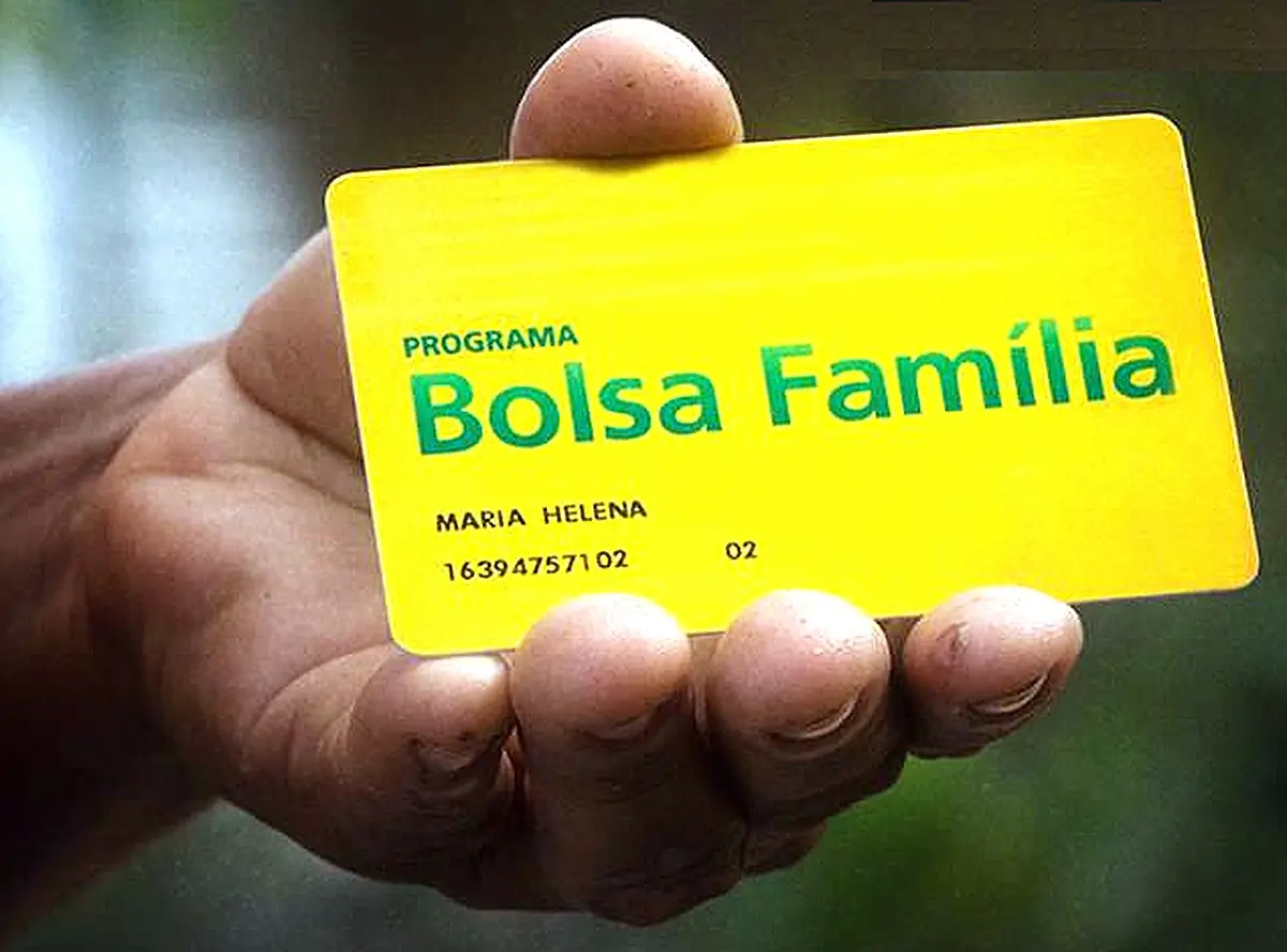 Imagem da notícia: Executivos querem usar privatização e reforma administrativa para dobrar Bolsa Família