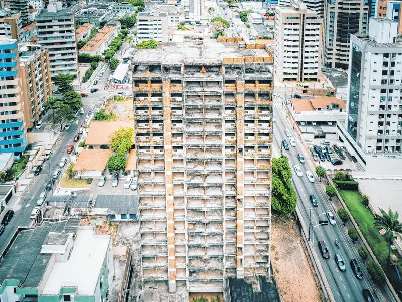 Imagem da notícia: Após Edifício Andrea, ocorrências por risco de desabamento cresceram mais de 11 vezes em Fortaleza