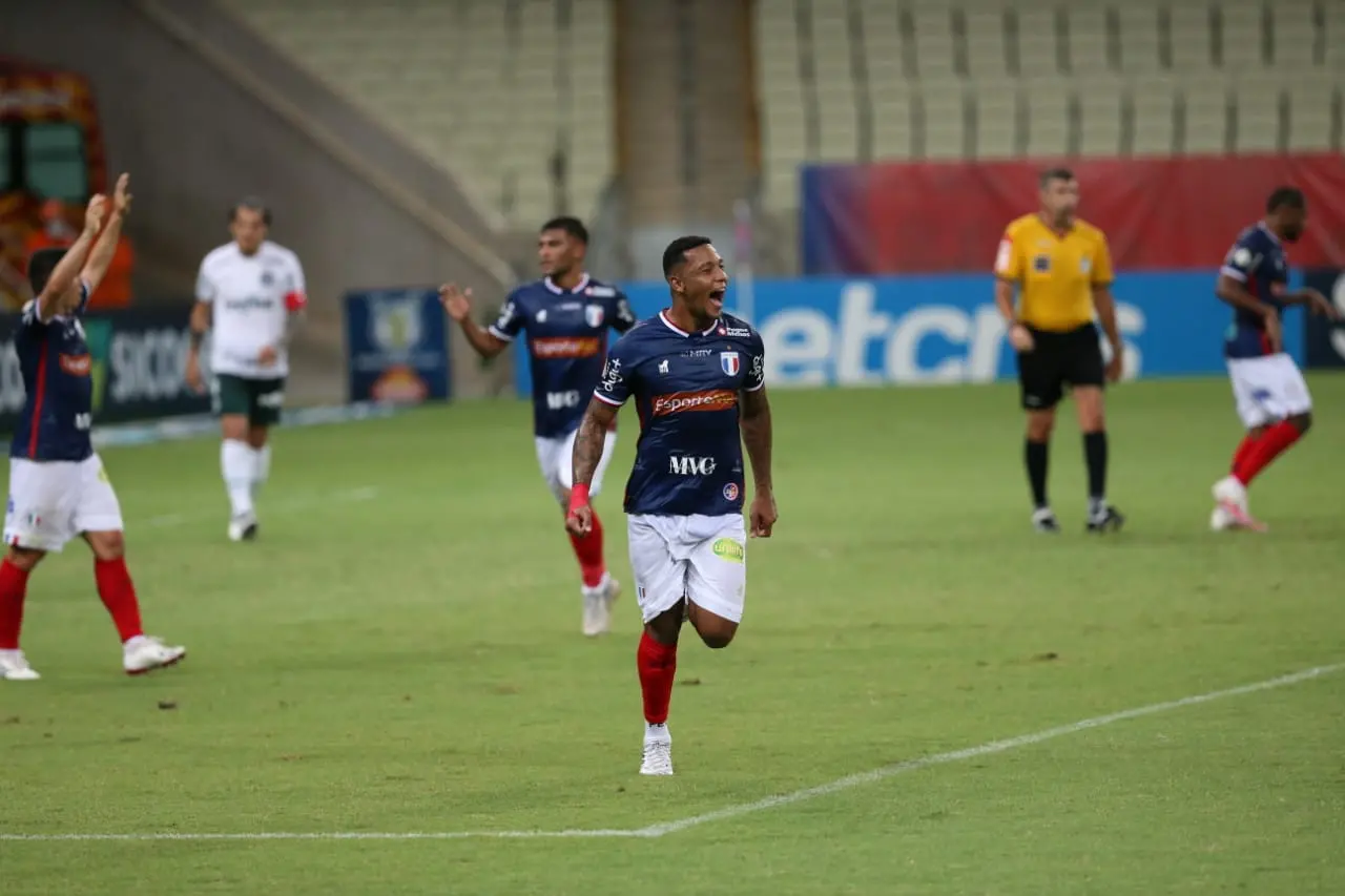 Imagem da notícia: Com dois de David, Fortaleza vence Palmeiras na Arena Castelão