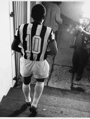 Em seu jogo 1000, Pelé foi derrotada pelo Ceará por 2 a 1, no PV