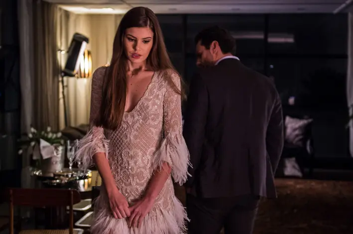 Imagem da notícia: Verdades Secretas 2 ganha primeiro teaser com cena de Camila Queiroz; assista