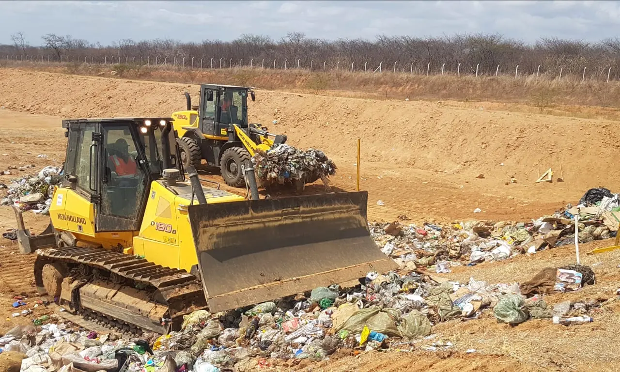 Imagem da notícia: Lixões começam a ser desativados com início de operação da Central de Resíduos Sólidos, em Sobral 