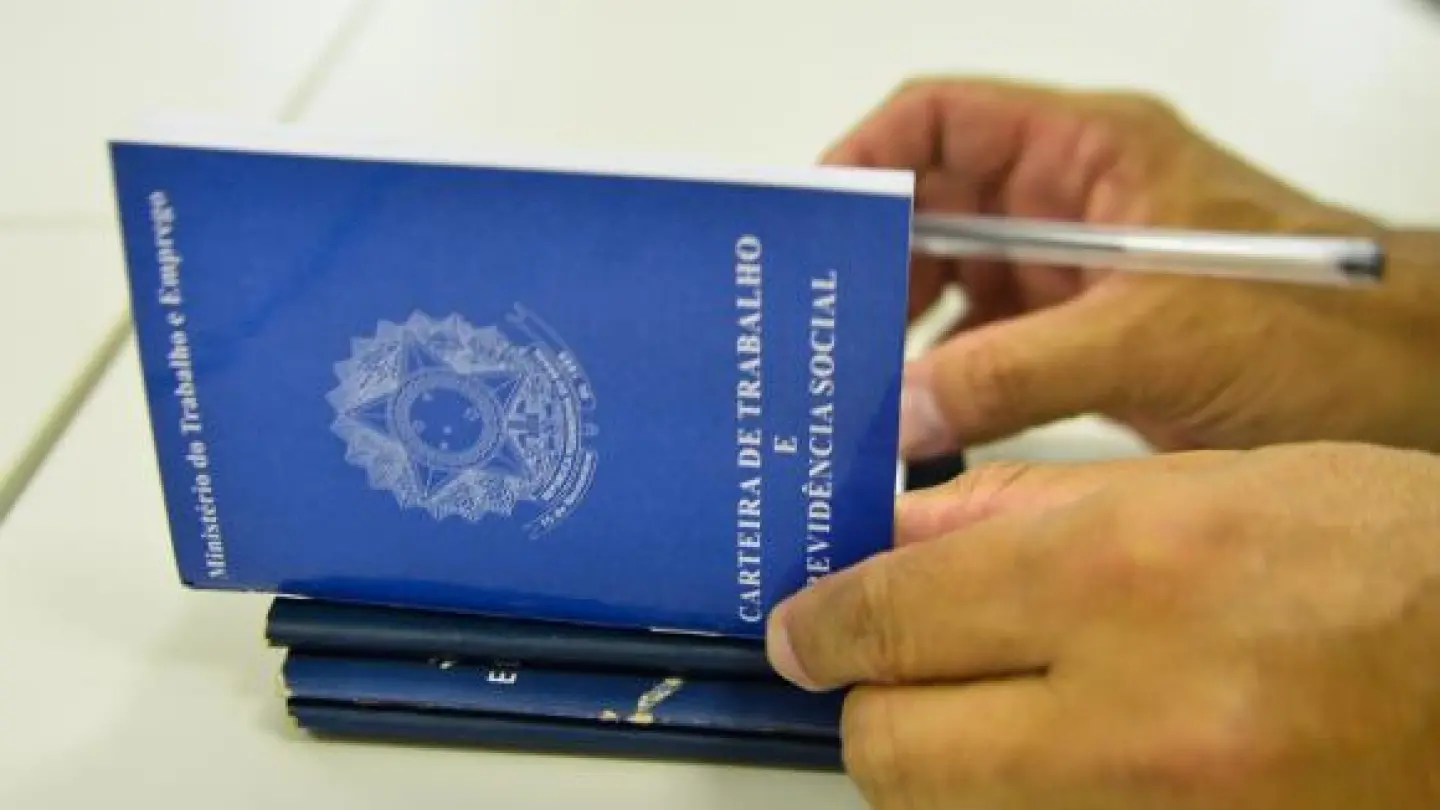 Imagem da notícia: Acordos de redução de jornada no Ceará caem 70% em outubro