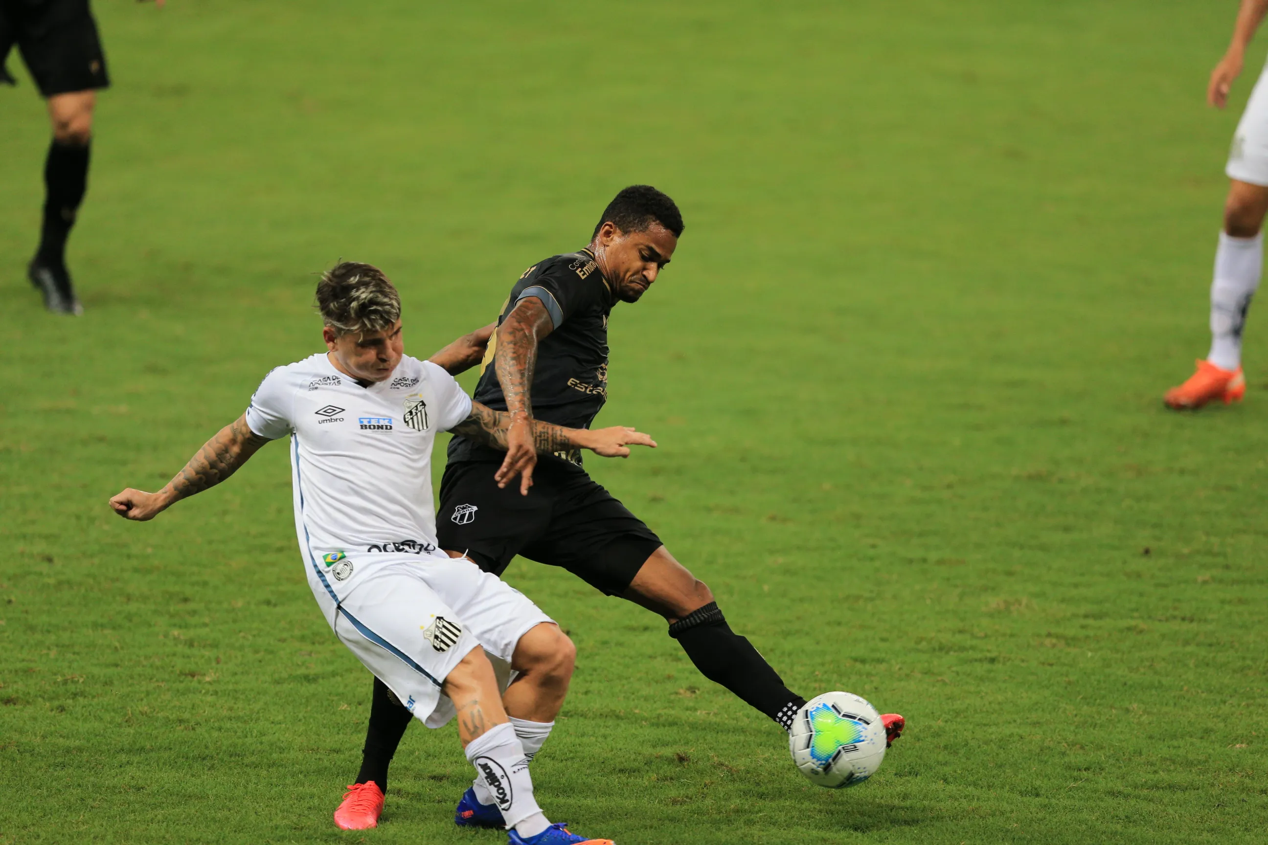 Partida entre Ceará e Santos foi movimentado na Arena Castelão