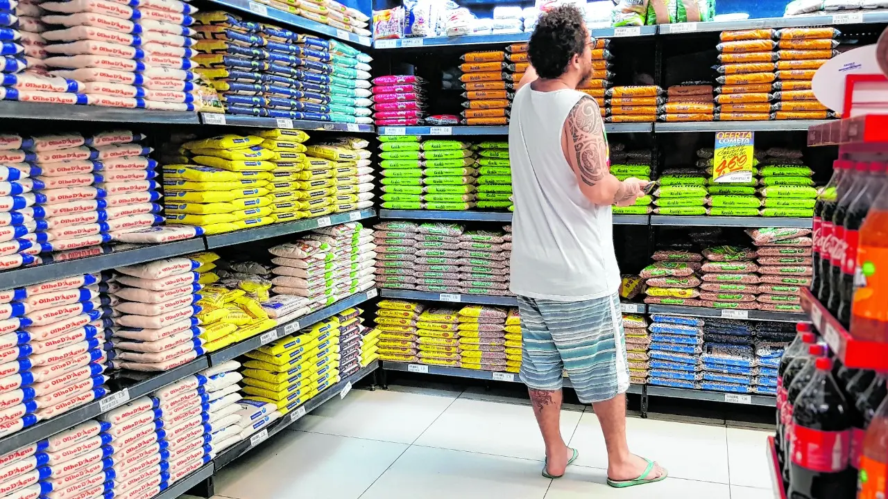 Imagem da notícia: Fim de isenções da cesta básica pode elevar preço de alimentos