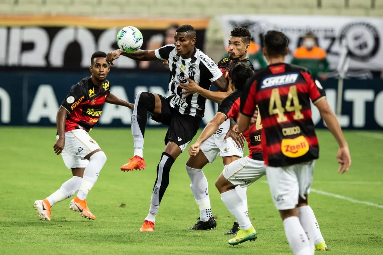 Imagem da notícia: Ceará desperdiça boas chances e empata em 0 a 0 com Sport na Série A