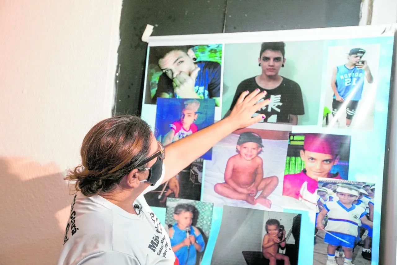 Edna Sousa é mãe de Alef Sousa, de 17 anos. Ele foi uma das 11 vítimas mortas no dia 12 de novembro de 2015