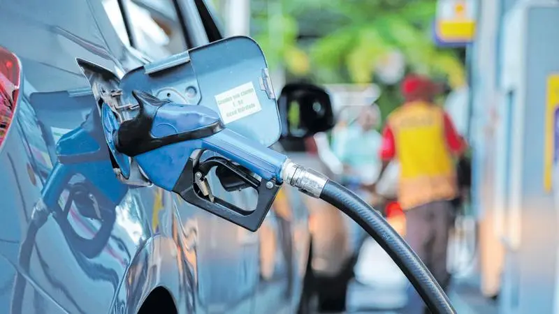 Imagem da notícia: Petrobras anuncia reajustes de 6% para a gasolina e de 5% para o diesel