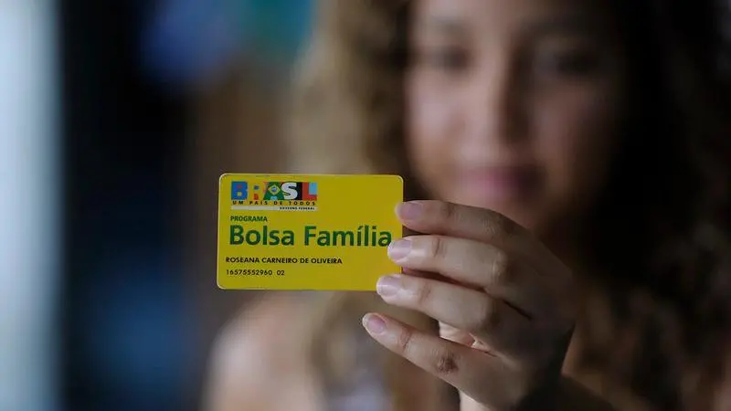 Imagem da notícia: Bolsa Família: Confira calendário do saque da 3ª parcela de R$ 300 do auxílio