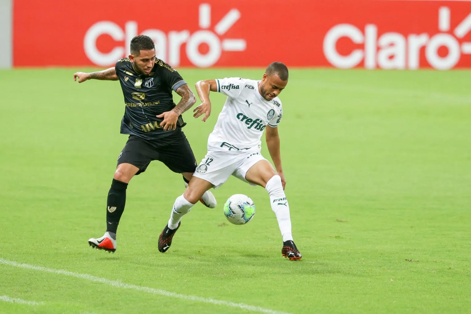 Leandro xingou o juiz nos minutos finais e foi expulso