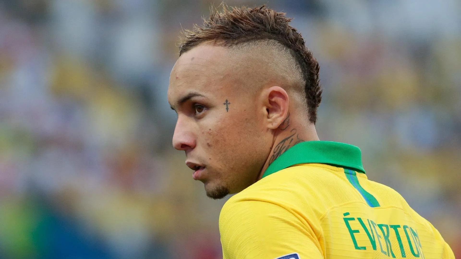 Éverton foi revelado pelo Fortaleza e se transferiu para o Grêmio nas categorias de base