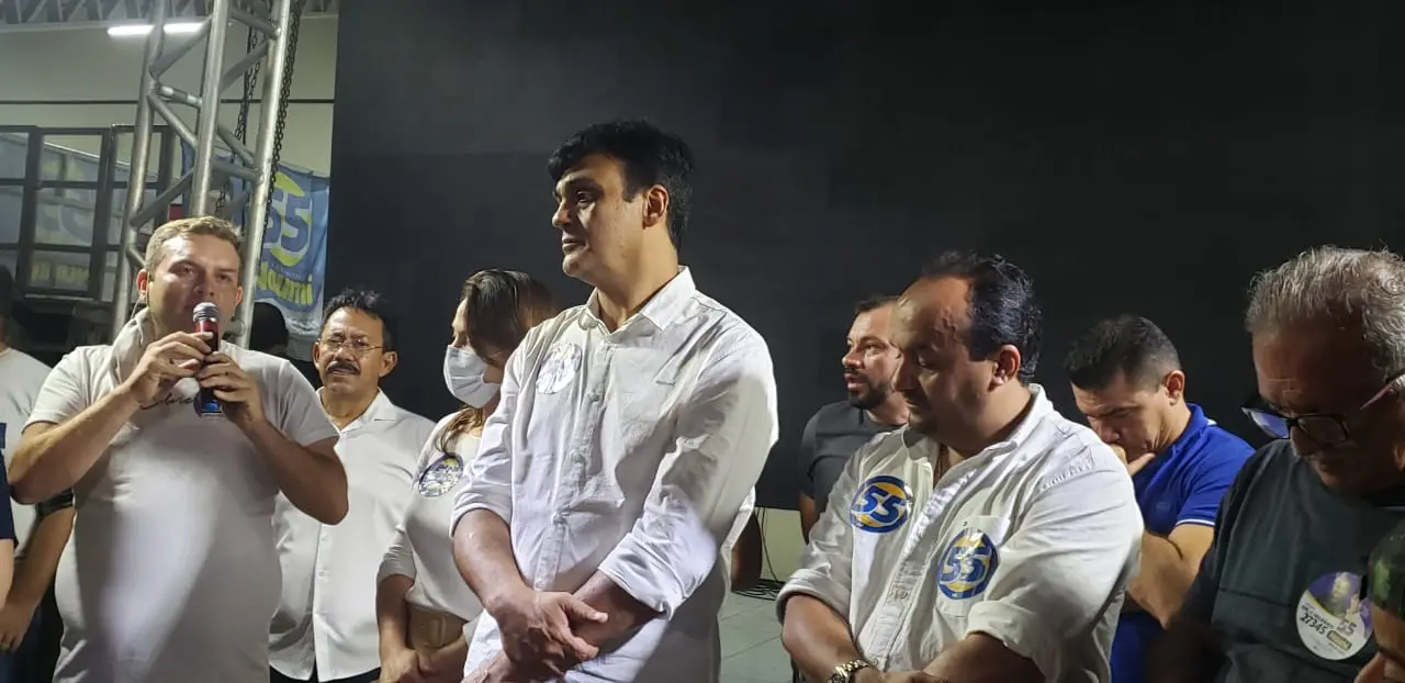 Imagem da notícia: 'A gente sai de cabeça erguida', diz Naumi após derrota para Vitor Valim em Caucaia