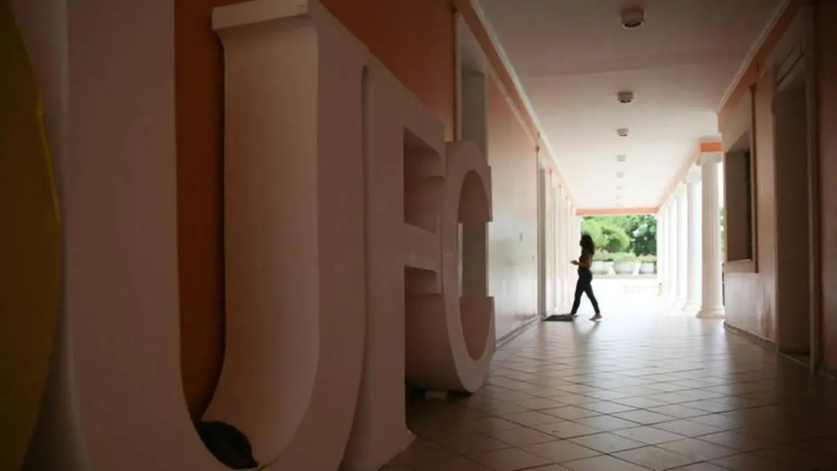 Imagem da notícia: Aulas presenciais devem ser retomadas em instituições federais a partir de janeiro, determina MEC